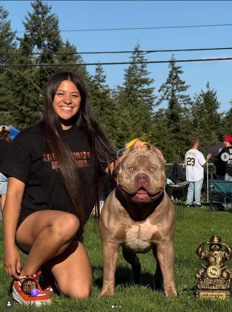 Lifetime Bully XL with Best Structure trophy